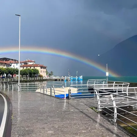 Apartamento Paradise Lake View Castro (Lombardy)